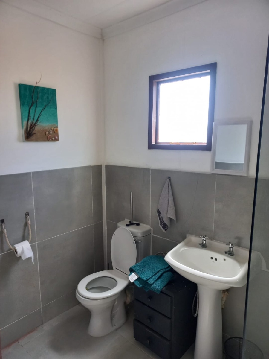 5 Bedroom Property for Sale in C Place Eastern Cape